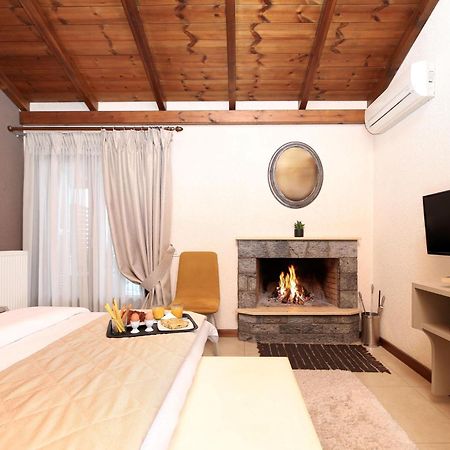Asimina Guesthouse, Eptalofos Parnassos ภายนอก รูปภาพ