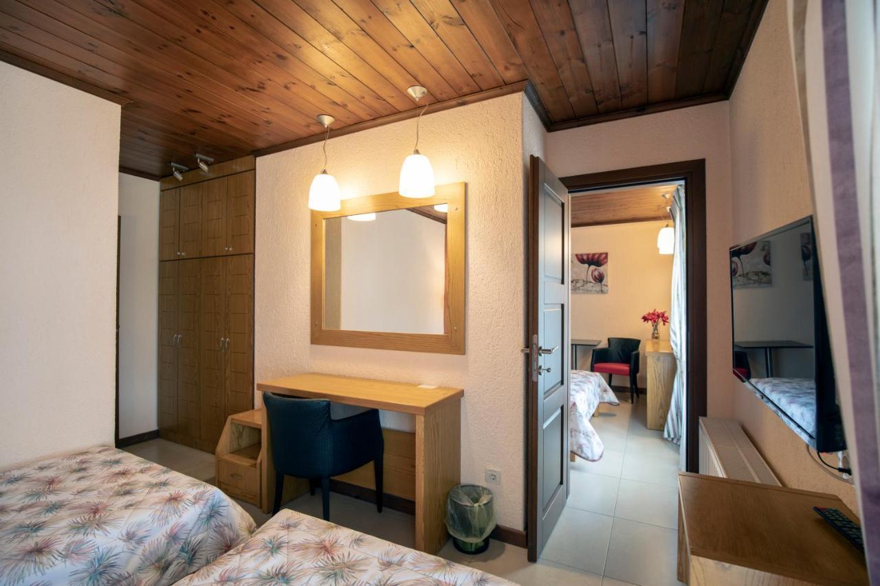 Asimina Guesthouse, Eptalofos Parnassos ภายนอก รูปภาพ