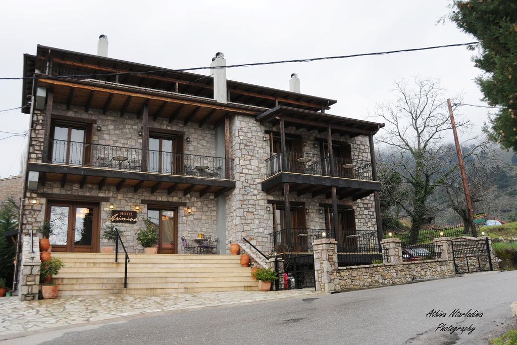 Asimina Guesthouse, Eptalofos Parnassos ภายนอก รูปภาพ