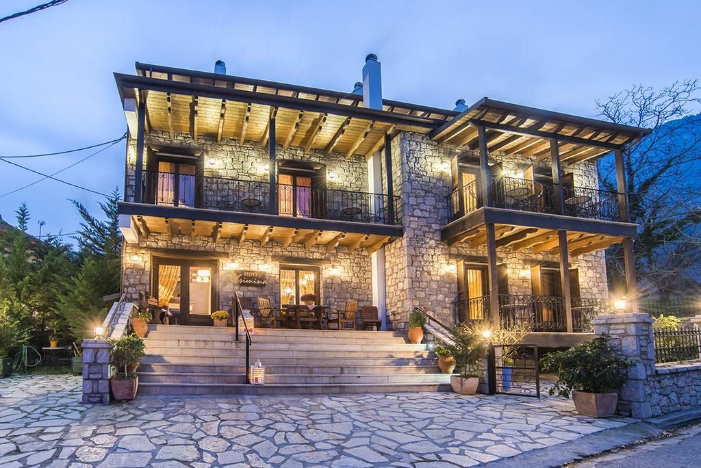 Asimina Guesthouse, Eptalofos Parnassos ภายนอก รูปภาพ