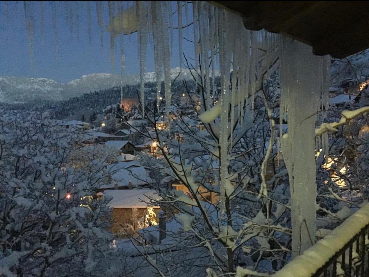 Asimina Guesthouse, Eptalofos Parnassos ภายนอก รูปภาพ